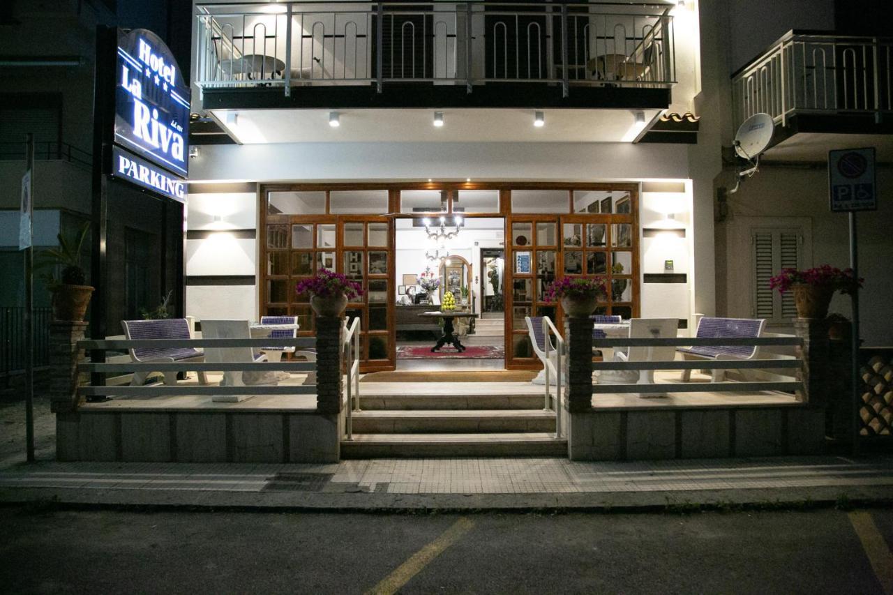 Hotel La Riva Джардини Наксос Екстериор снимка
