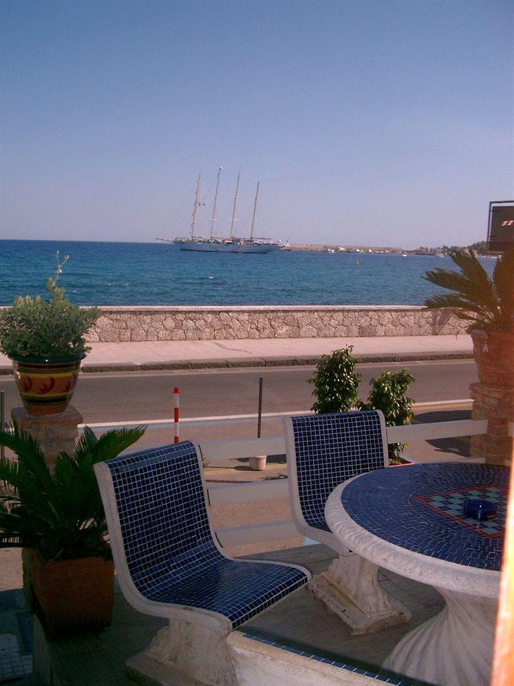 Hotel La Riva Джардини Наксос Екстериор снимка