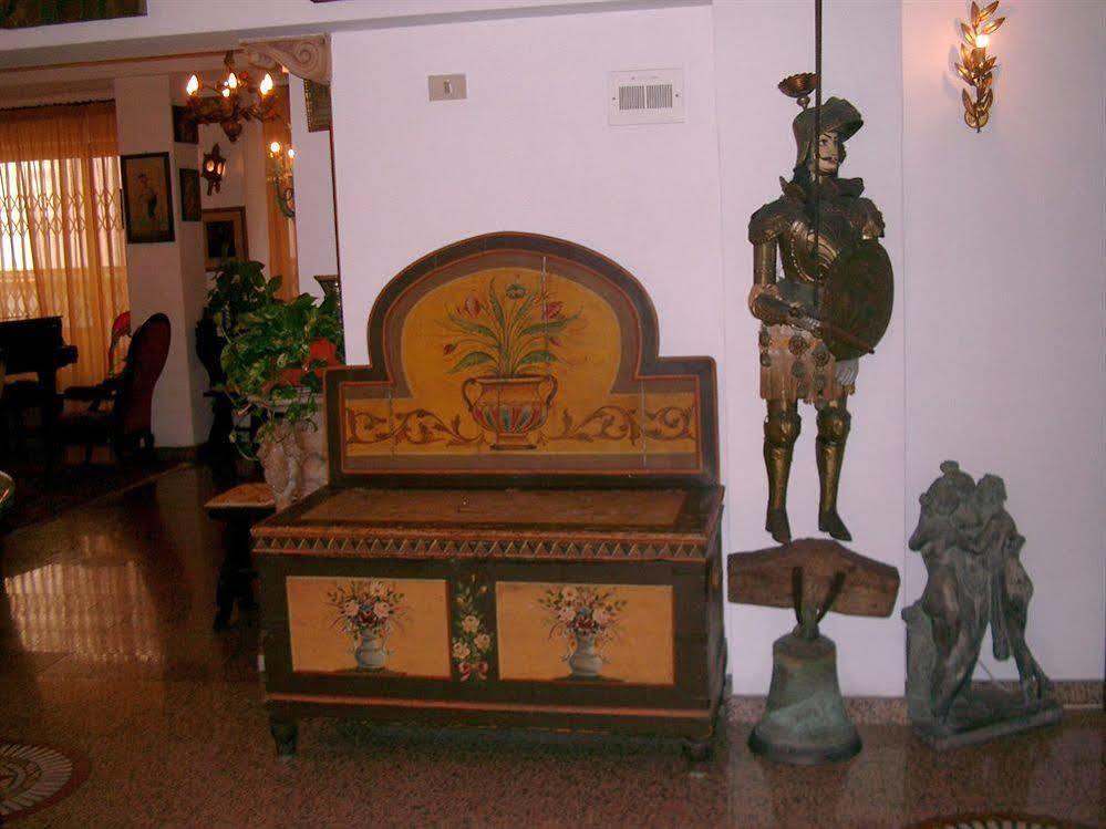 Hotel La Riva Джардини Наксос Екстериор снимка