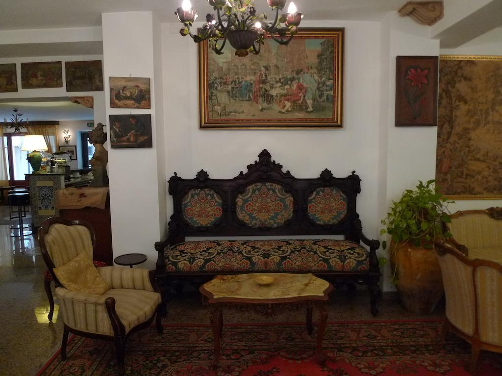 Hotel La Riva Джардини Наксос Екстериор снимка