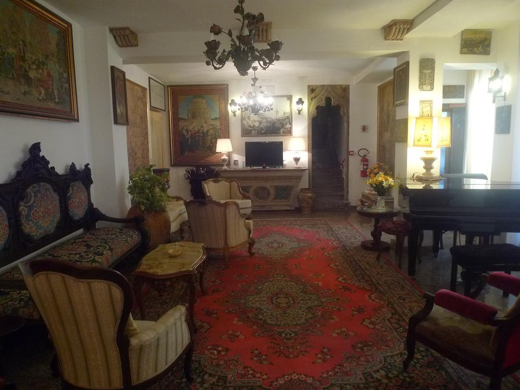 Hotel La Riva Джардини Наксос Екстериор снимка